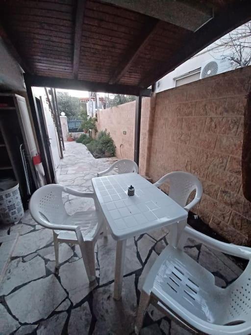 Άνετο Διαμέρισμα Loútsa Exterior foto