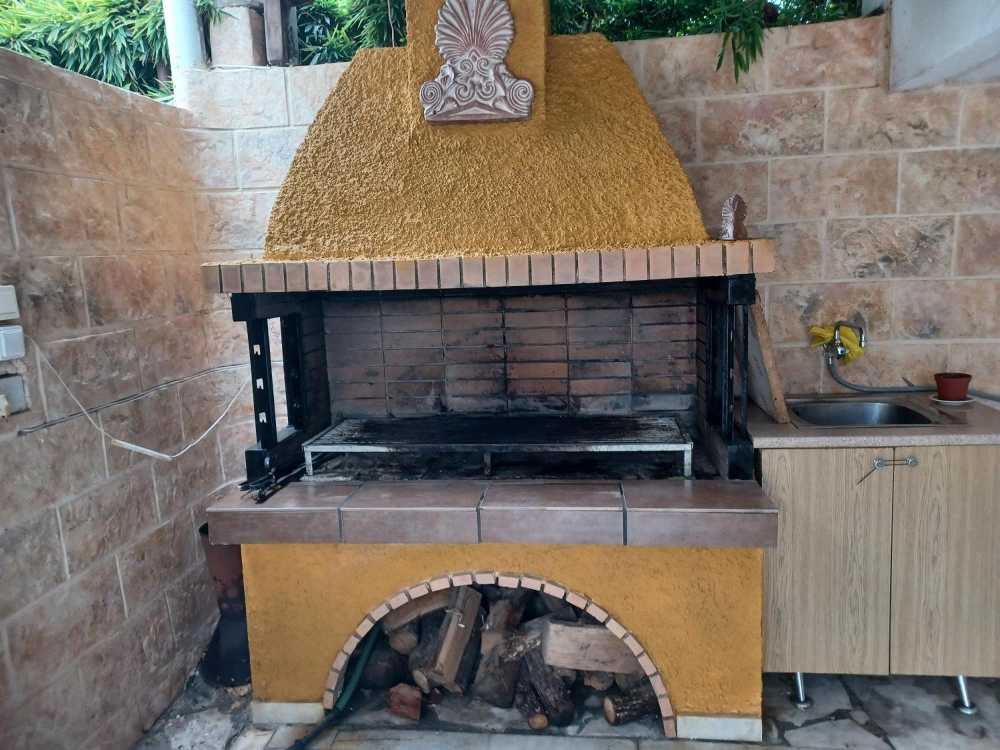 Άνετο Διαμέρισμα Loútsa Exterior foto