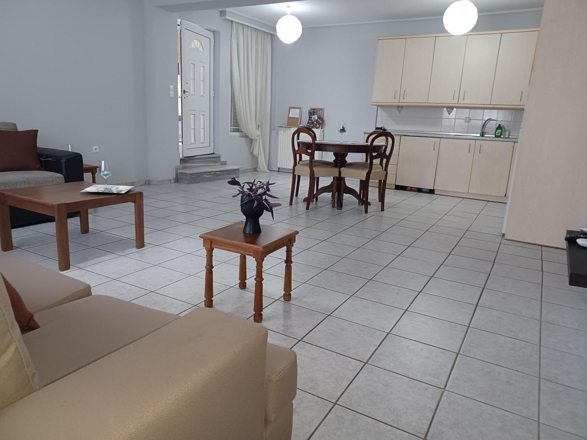 Άνετο Διαμέρισμα Loútsa Exterior foto